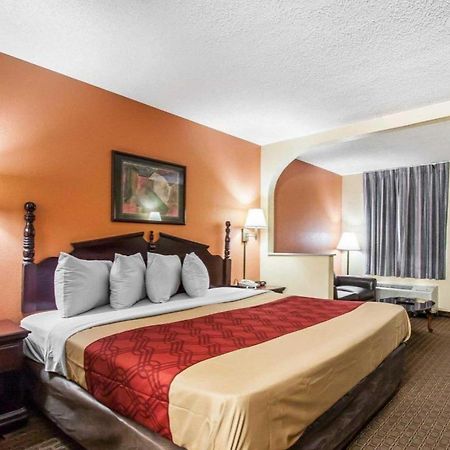 Econo Lodge Inn & Suites I-20, Exit 73 Тускалуса Экстерьер фото