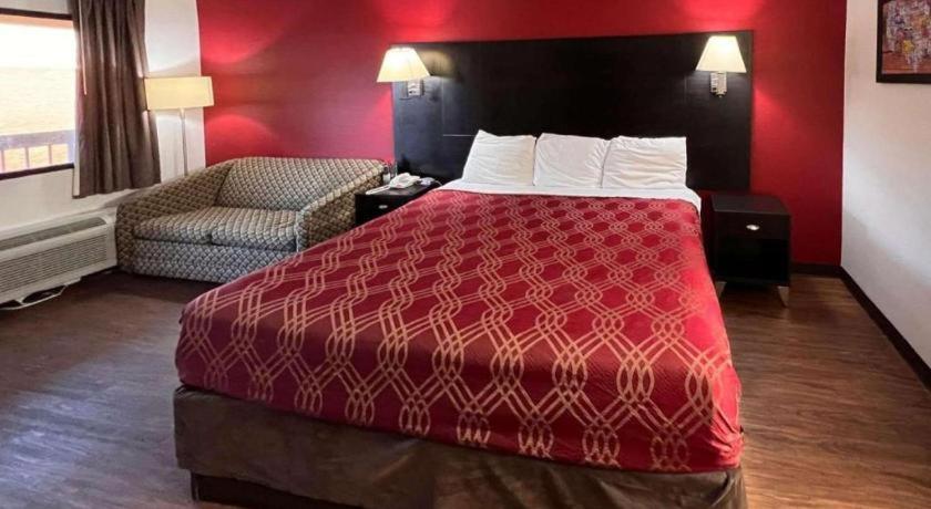 Econo Lodge Inn & Suites I-20, Exit 73 Тускалуса Экстерьер фото