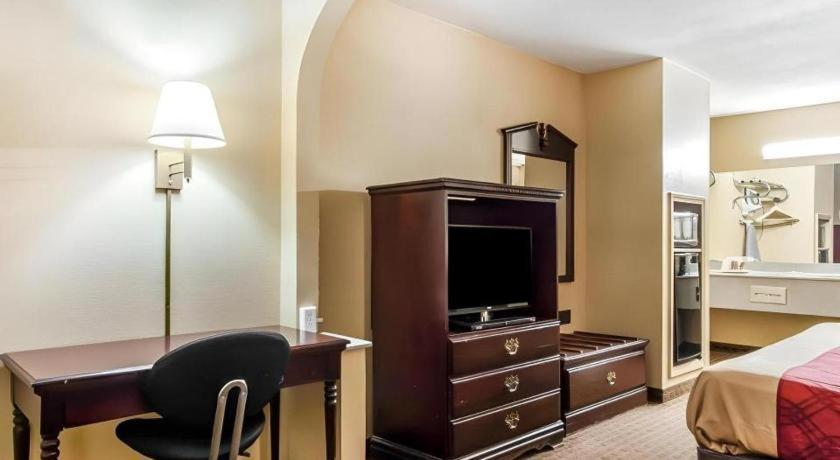 Econo Lodge Inn & Suites I-20, Exit 73 Тускалуса Экстерьер фото